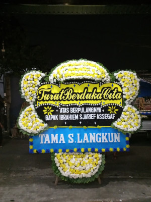 Papan Bunga Duka di Dago