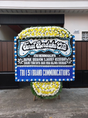 Papan Bunga Duka di Dago